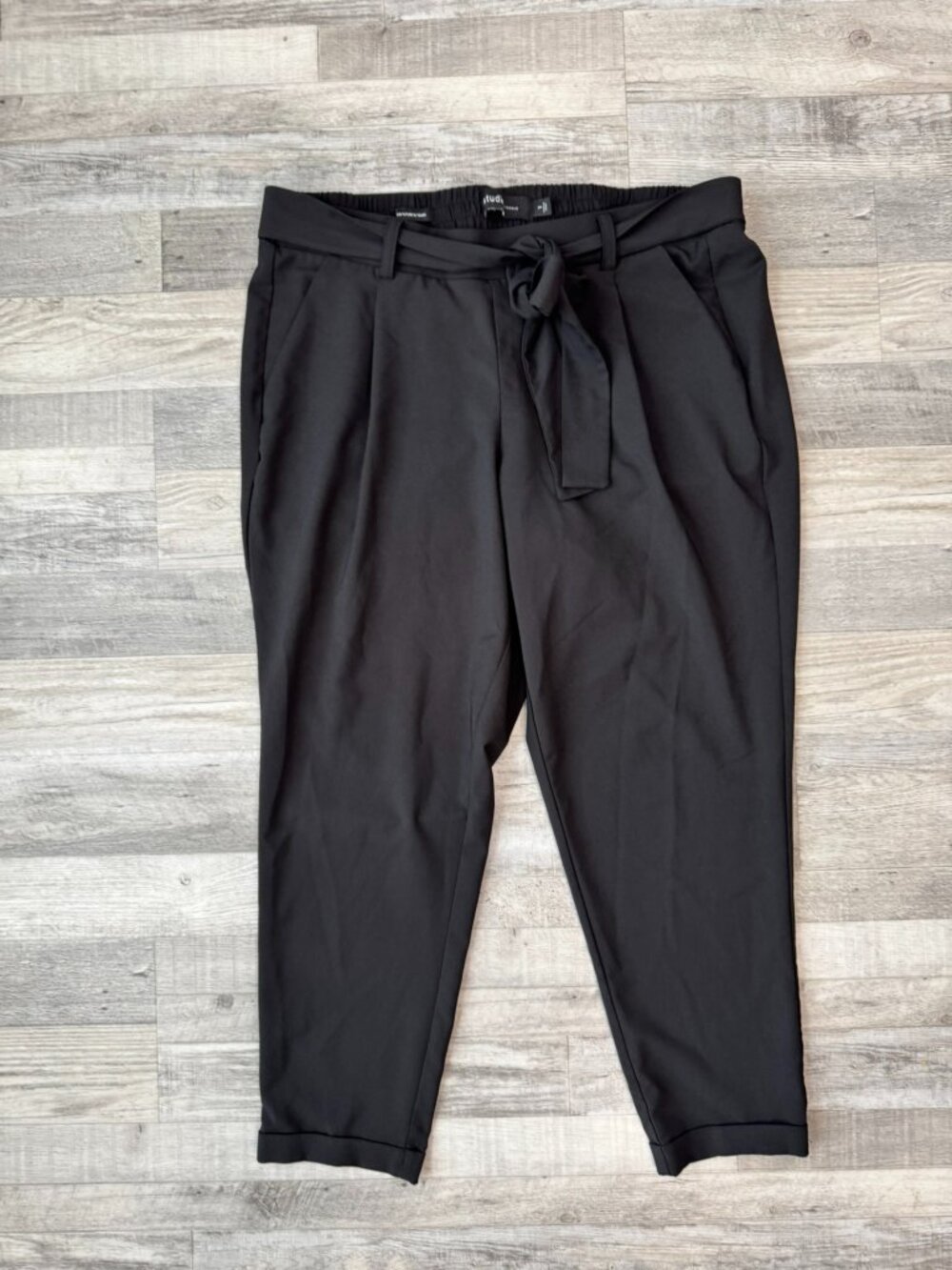 Torrid Studio Black Pull on Pants Size 1X Belt Tie, Ankle, Elastic Waist F38